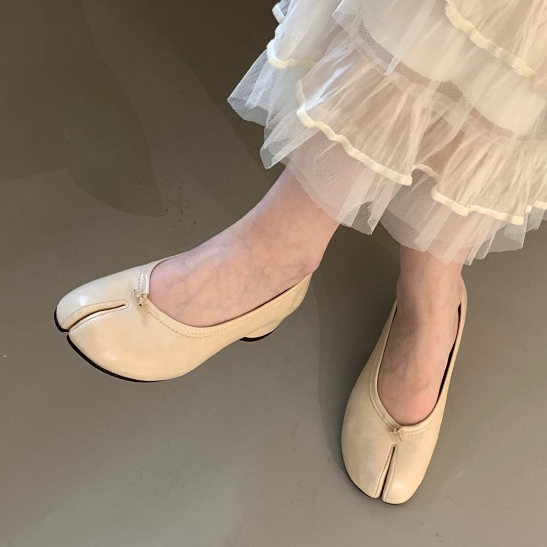 Bailamos Women Low Heel Split  - Shoes For Women Flats avaliação e preço
